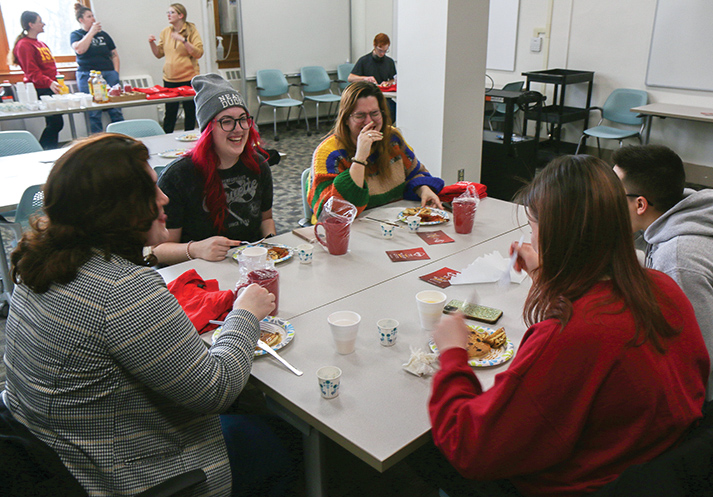 Students enjoy a pancake breakfast hosted by 
the Department of Sociology and Criminal Justice. 