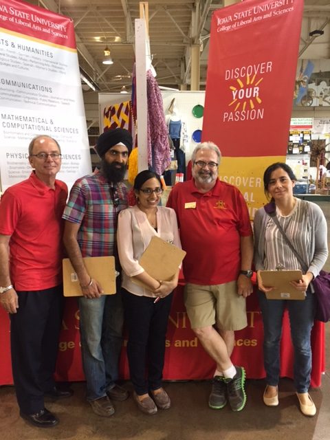 Discovery Award Judges (left to right): Kent Kerby, Ranpal Dosanjh, Geetu Tuteja Dan Rice (organizer), and Flor Romero-De-Slowing.